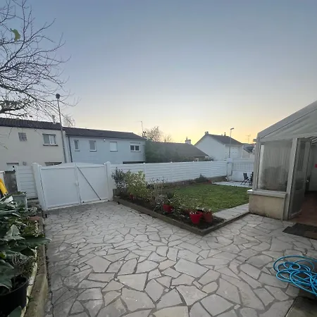 Maison Entiere 5 Lits La Coulee 아파트 낭트